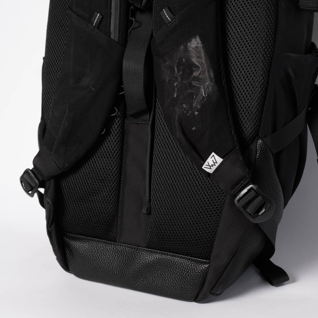 CMF Comfy Outdoor Garment Backpackerz 32 - Black - Image 5