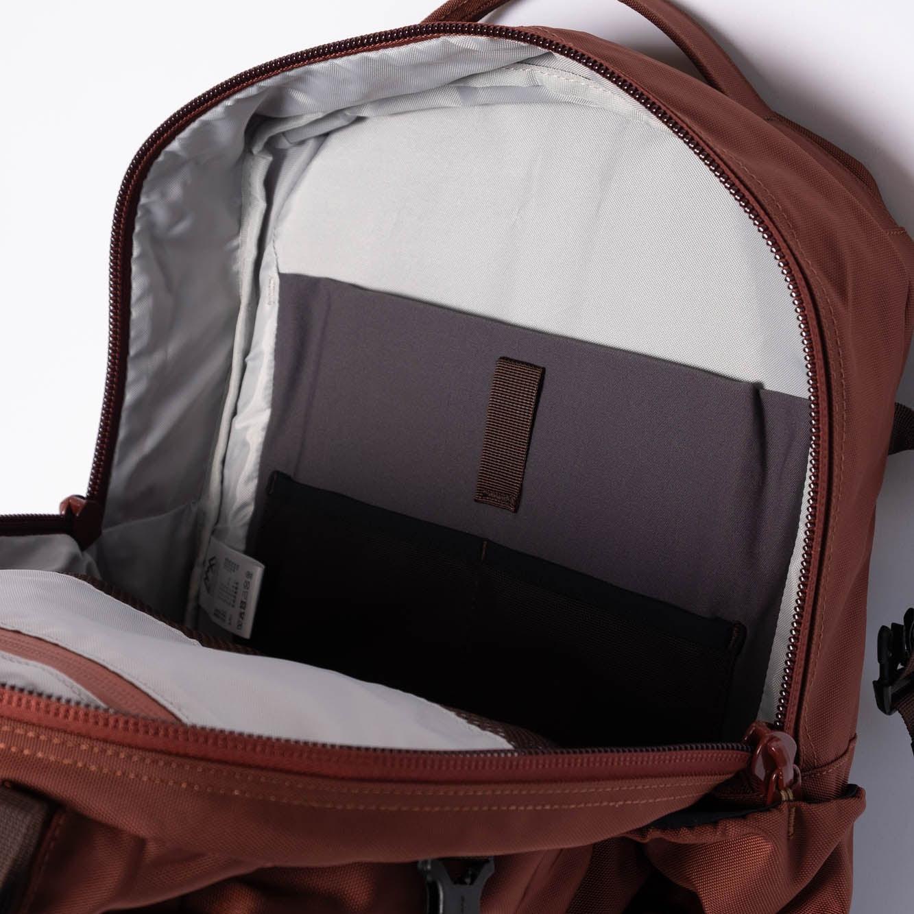 CMF Comfy Outdoor Garment Weekenderz Bag - Mocha - Image 7