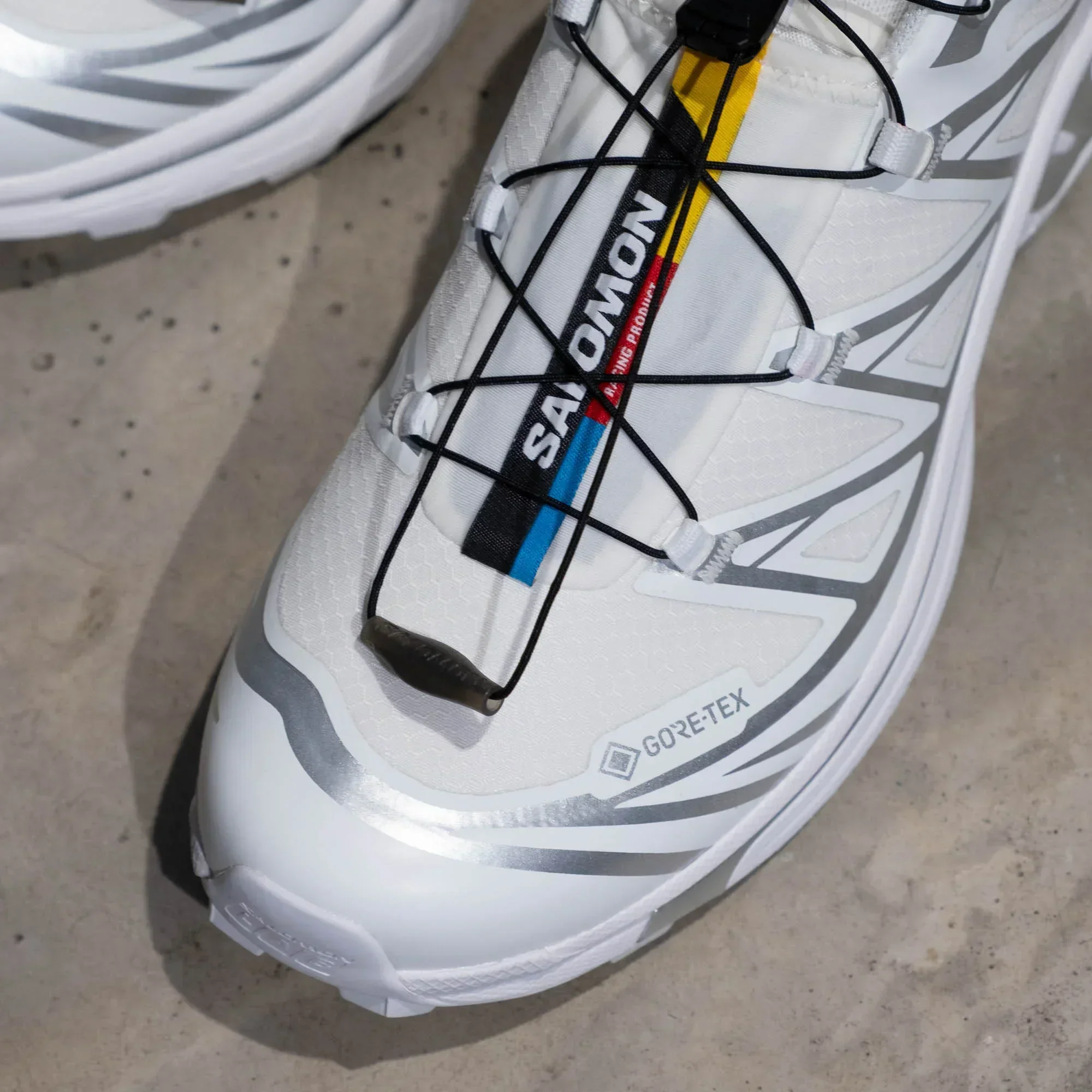 Salomon XT-6 GTX Shoes - White/White/Silver - Image 3