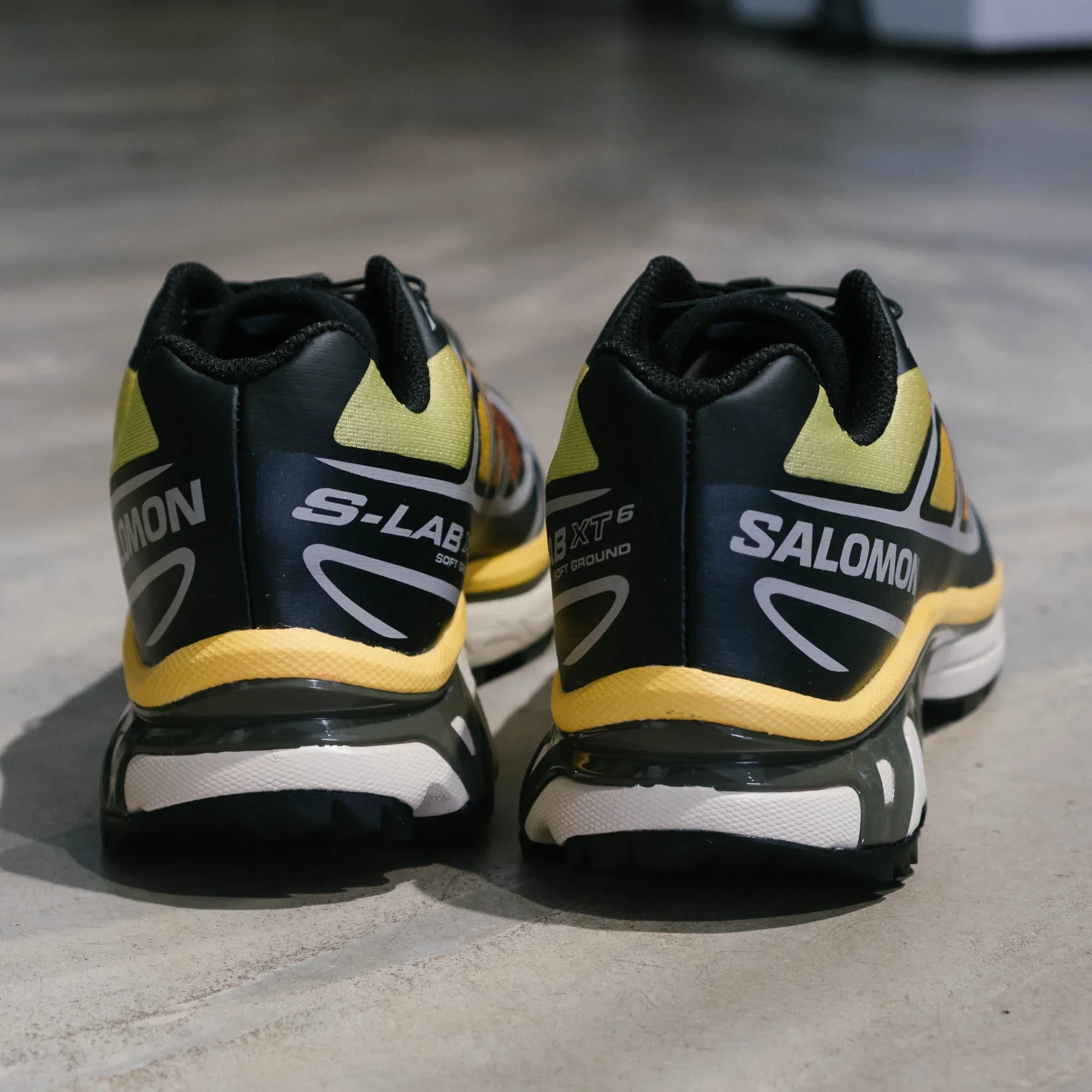 Salomon XT-6 Shoes - Black/Grape Leaf/Beach Ball - Image 4